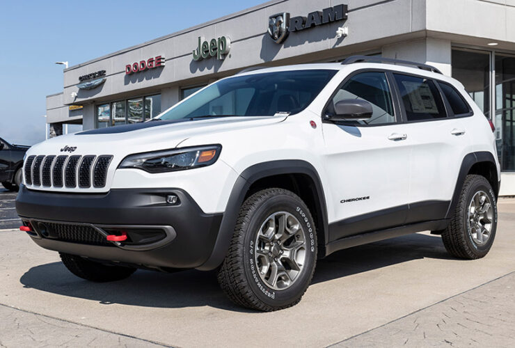Jeep Cherokee Lights Flicker on and Off