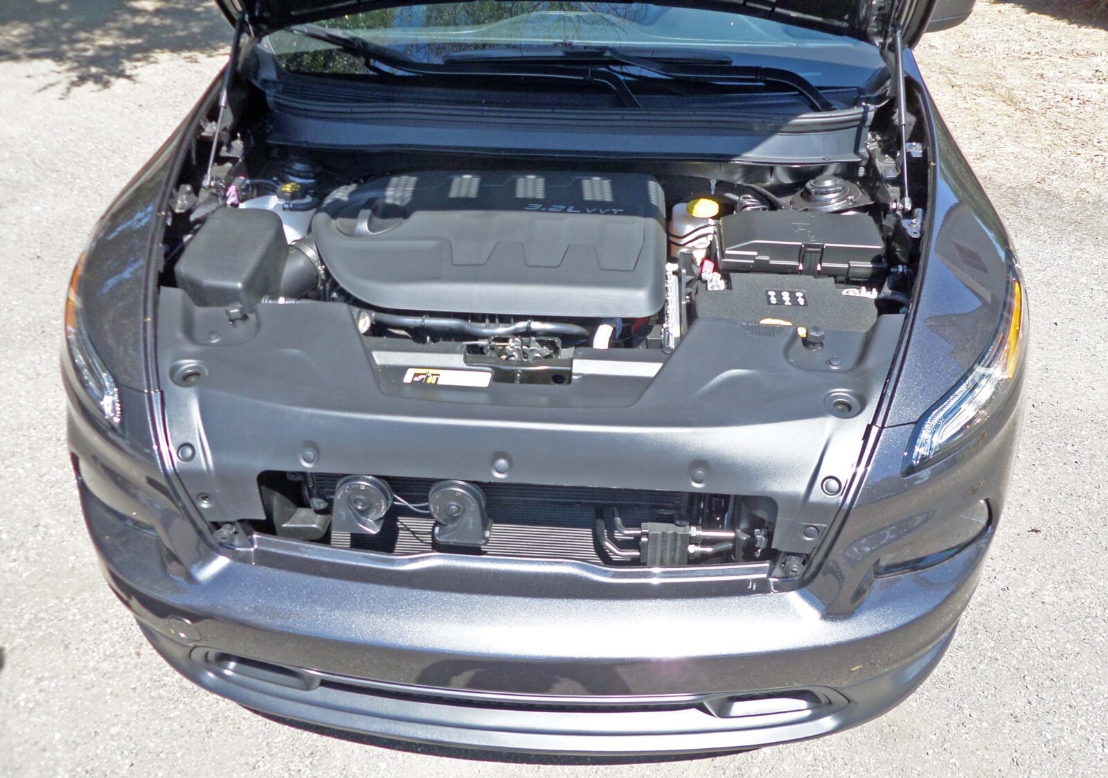 2014 Jeep Cherokee Hood Won't Open: Troubleshooting and Solutions
